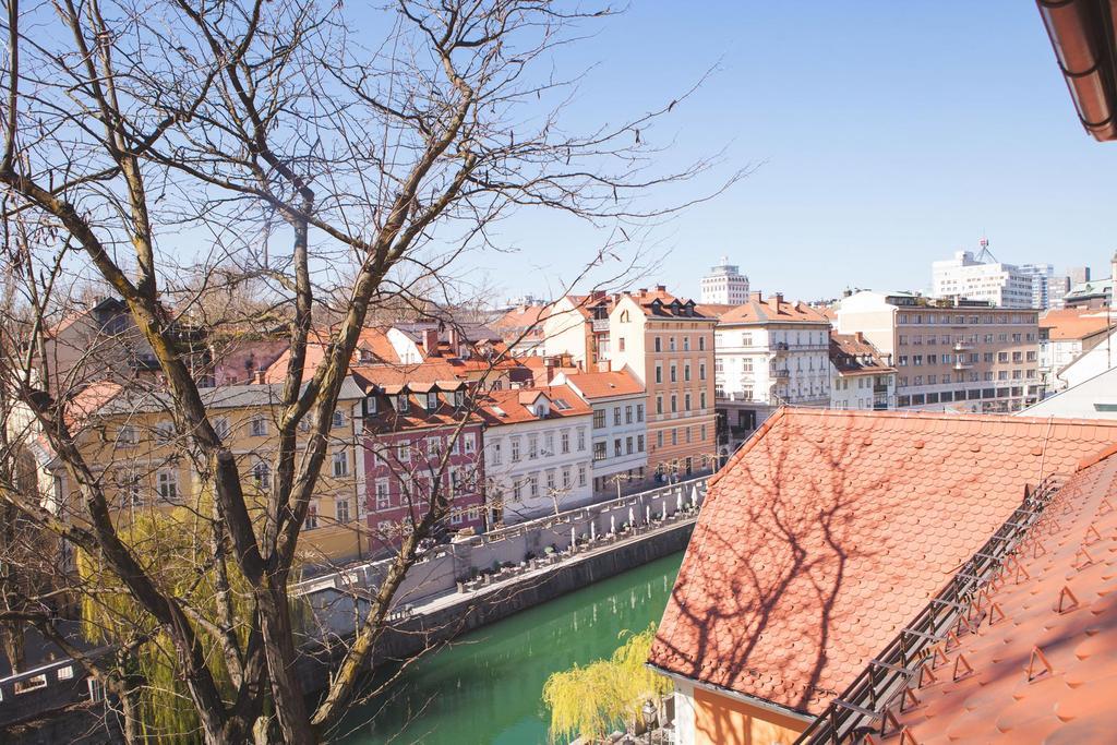 Julija&Robert'S Riverview Apartments And Rooms Ljubljana Extérieur photo